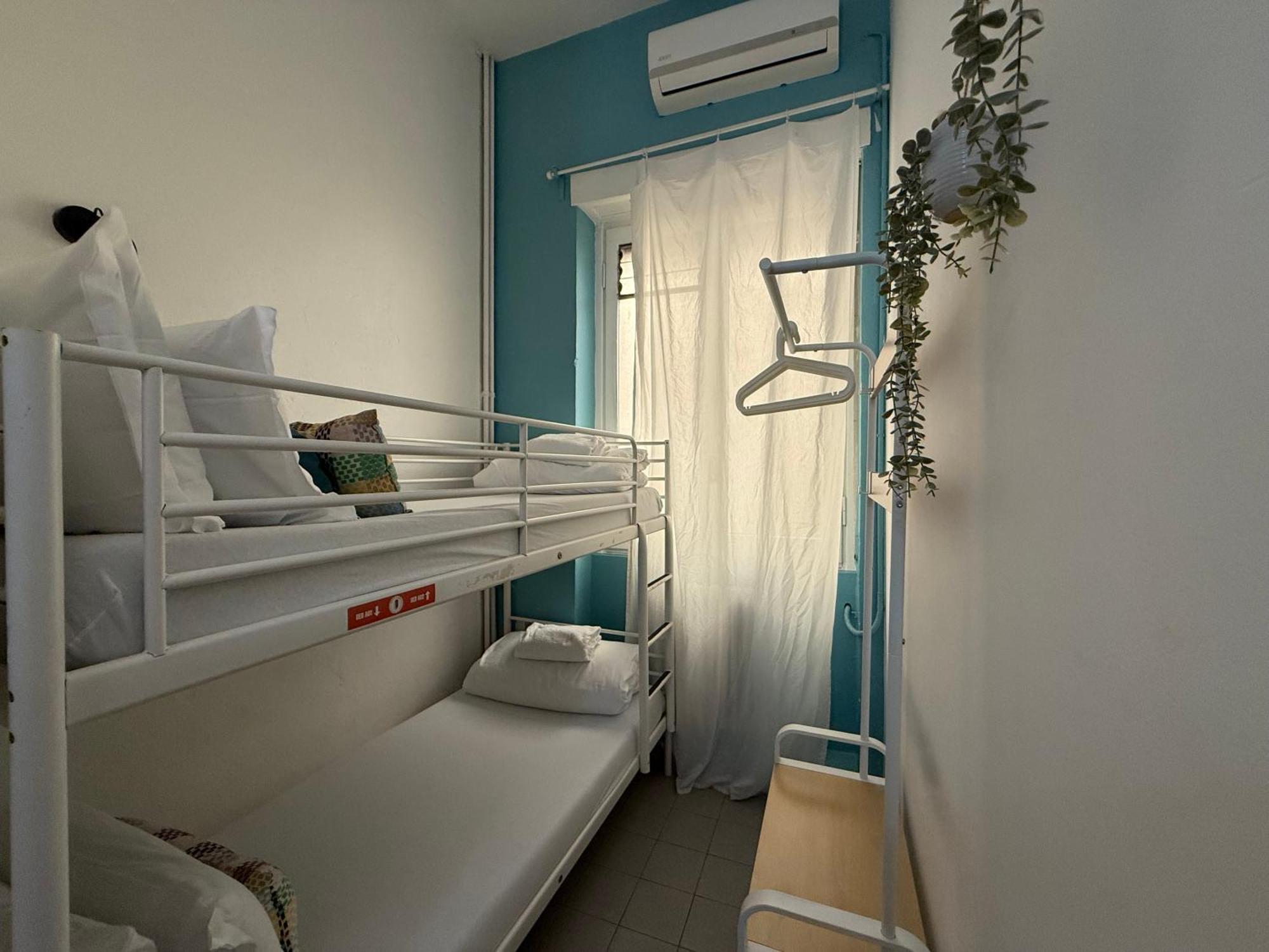 Standard Twin Room with Shared Bathroom,1743274601:JPEG
