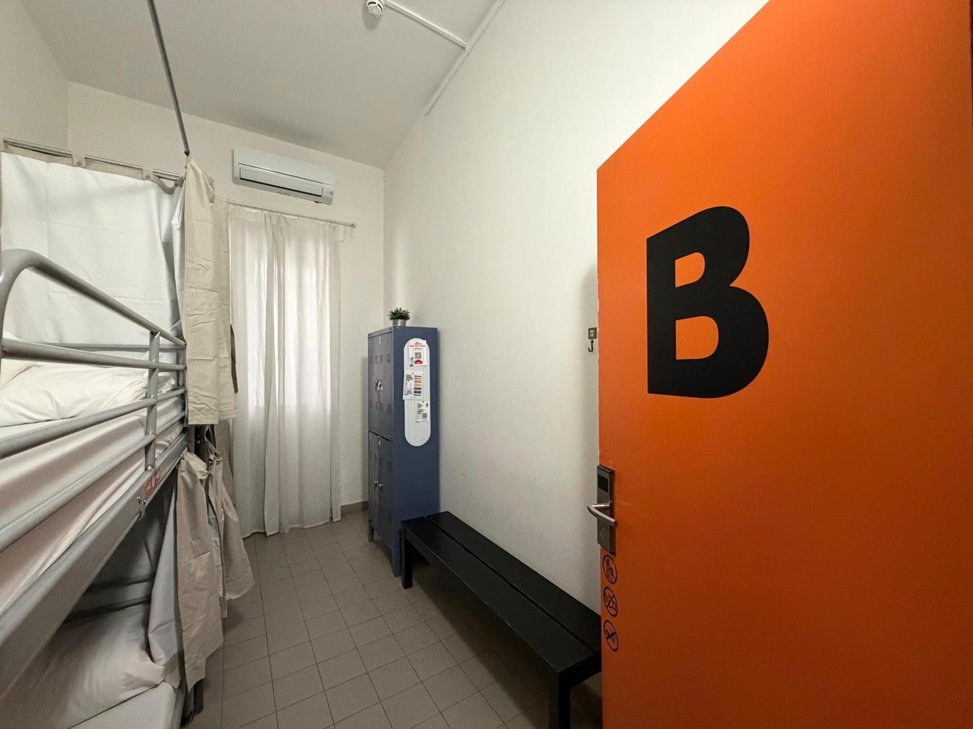Bed 4-Bed Female Dormitory Room