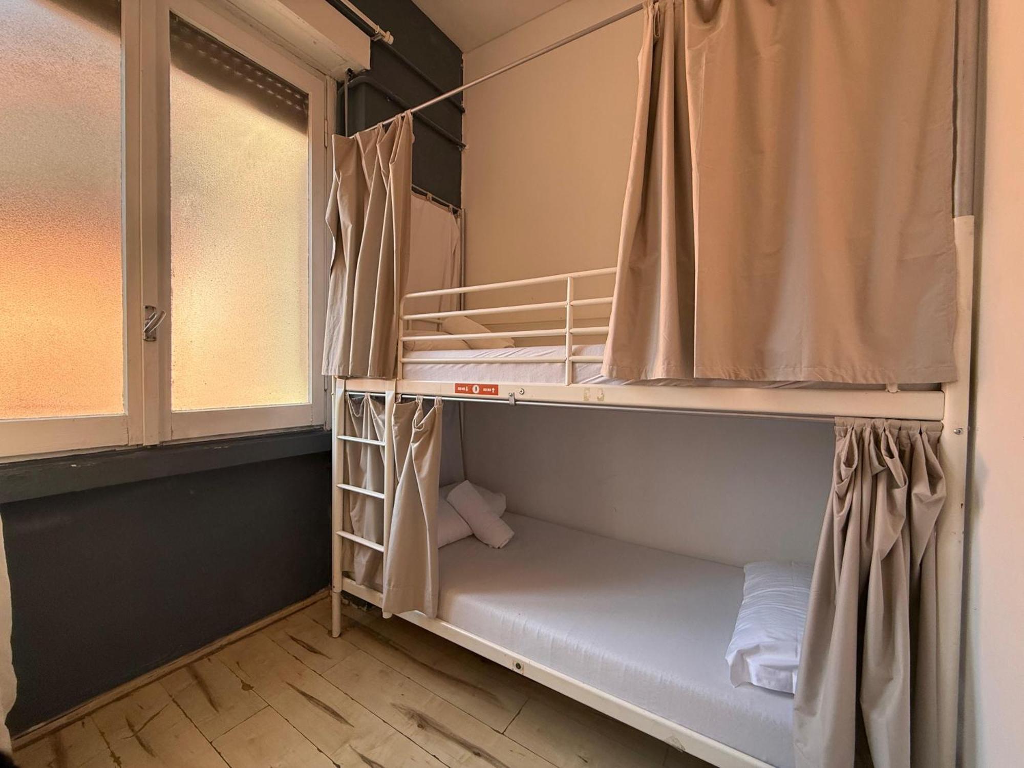 Bed 4-Bed Female Dormitory Room