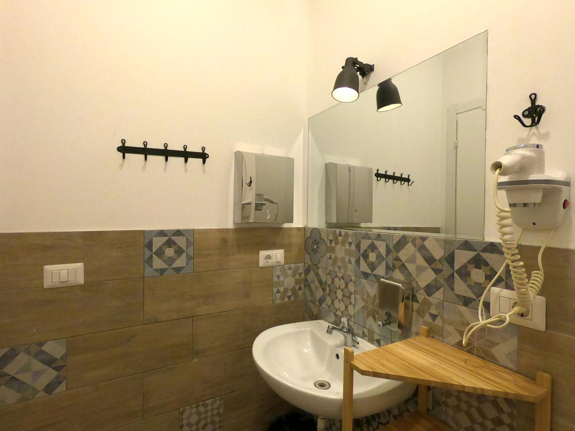 Twin Room Private Bathroom